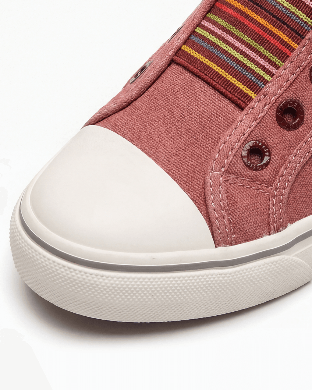 Women’s Low-Top Lace-Up Casual Sneakers