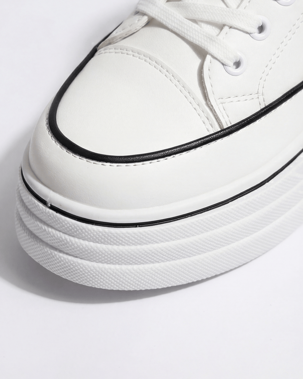 Women’s Platform Low-Top Lace-Up Sneakers