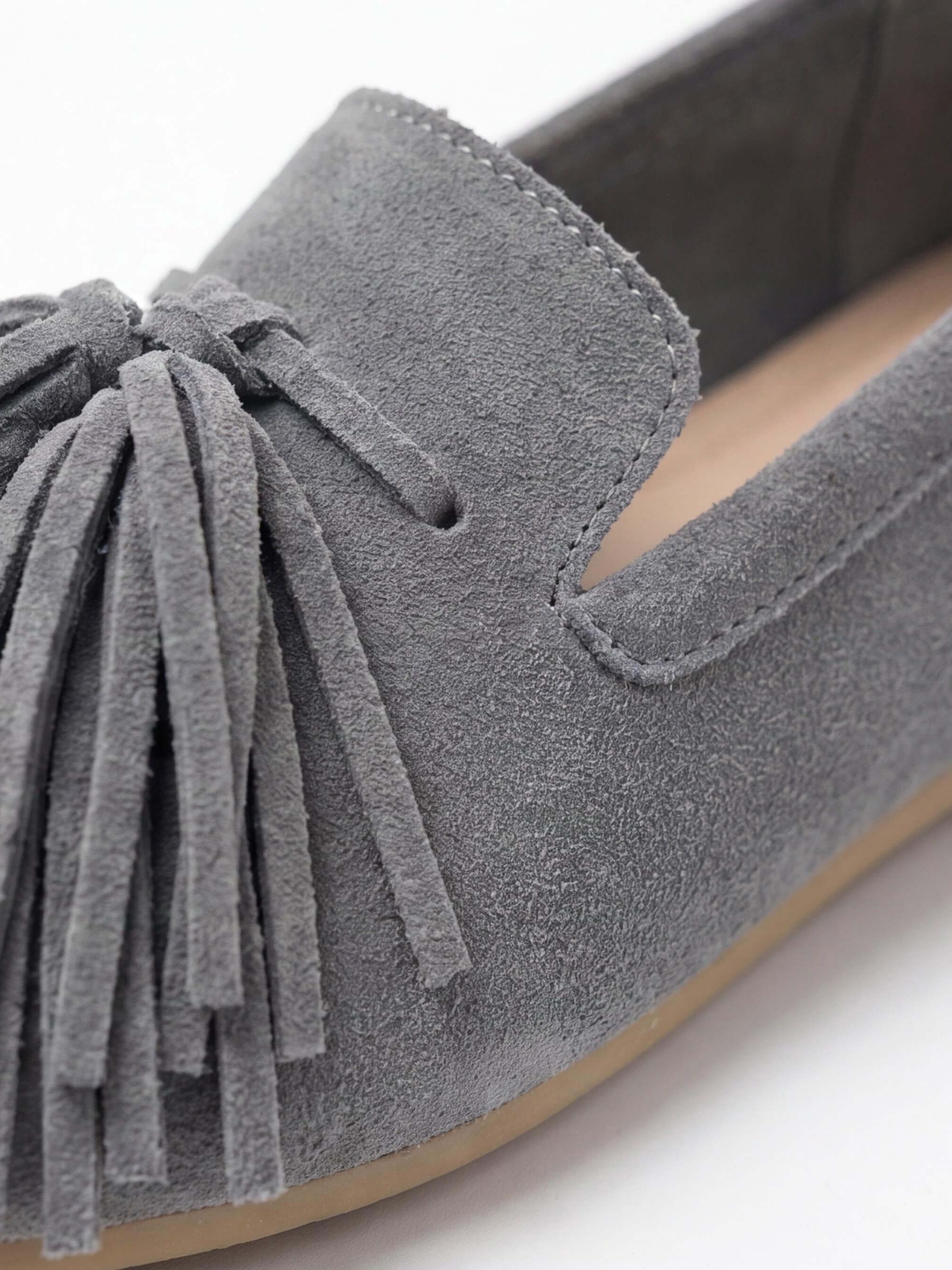 Women’s Fringe-Tassel Moccasin Loafers