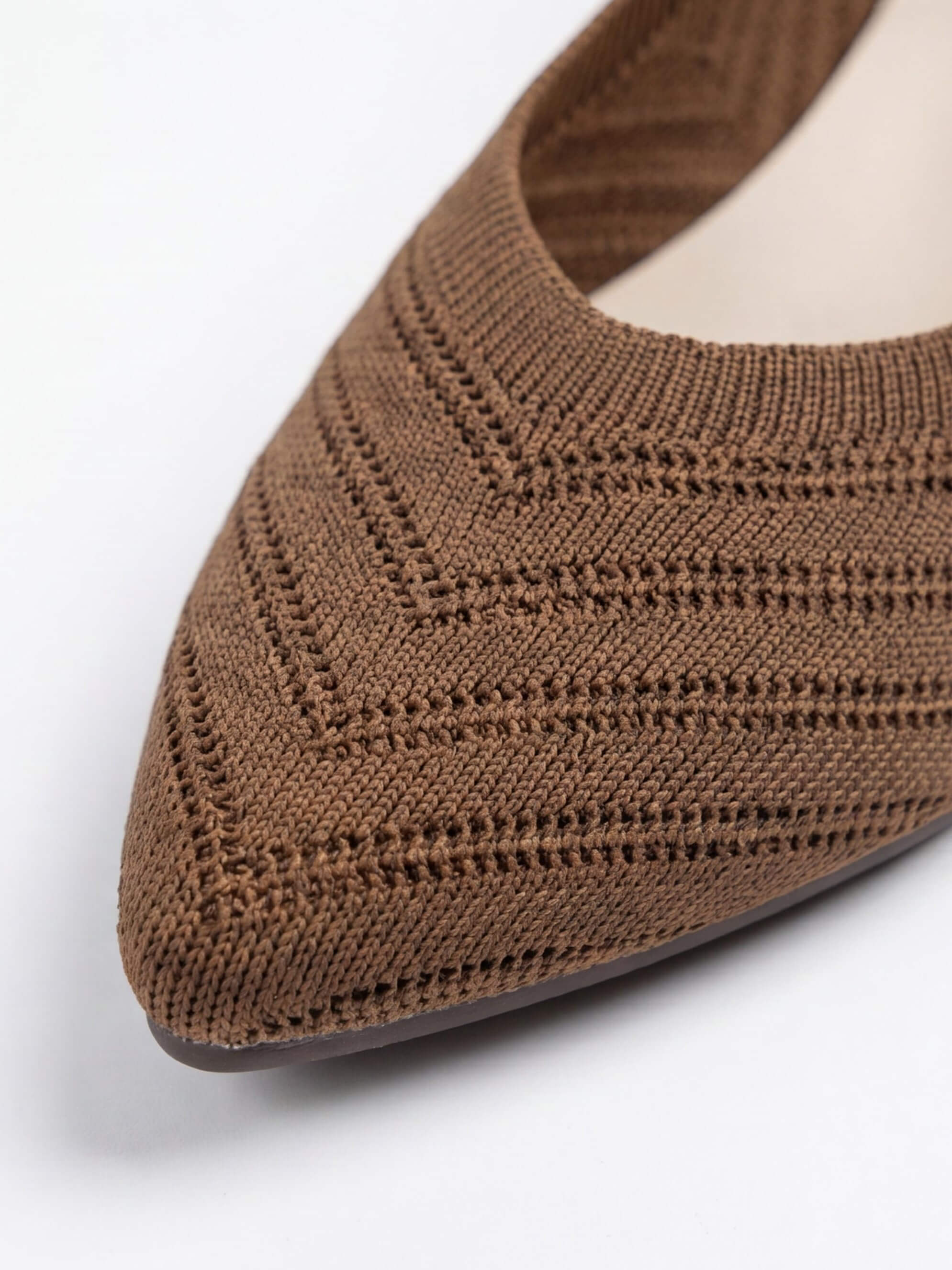 Women’s Textured Pointed-Toe Ballet Flats