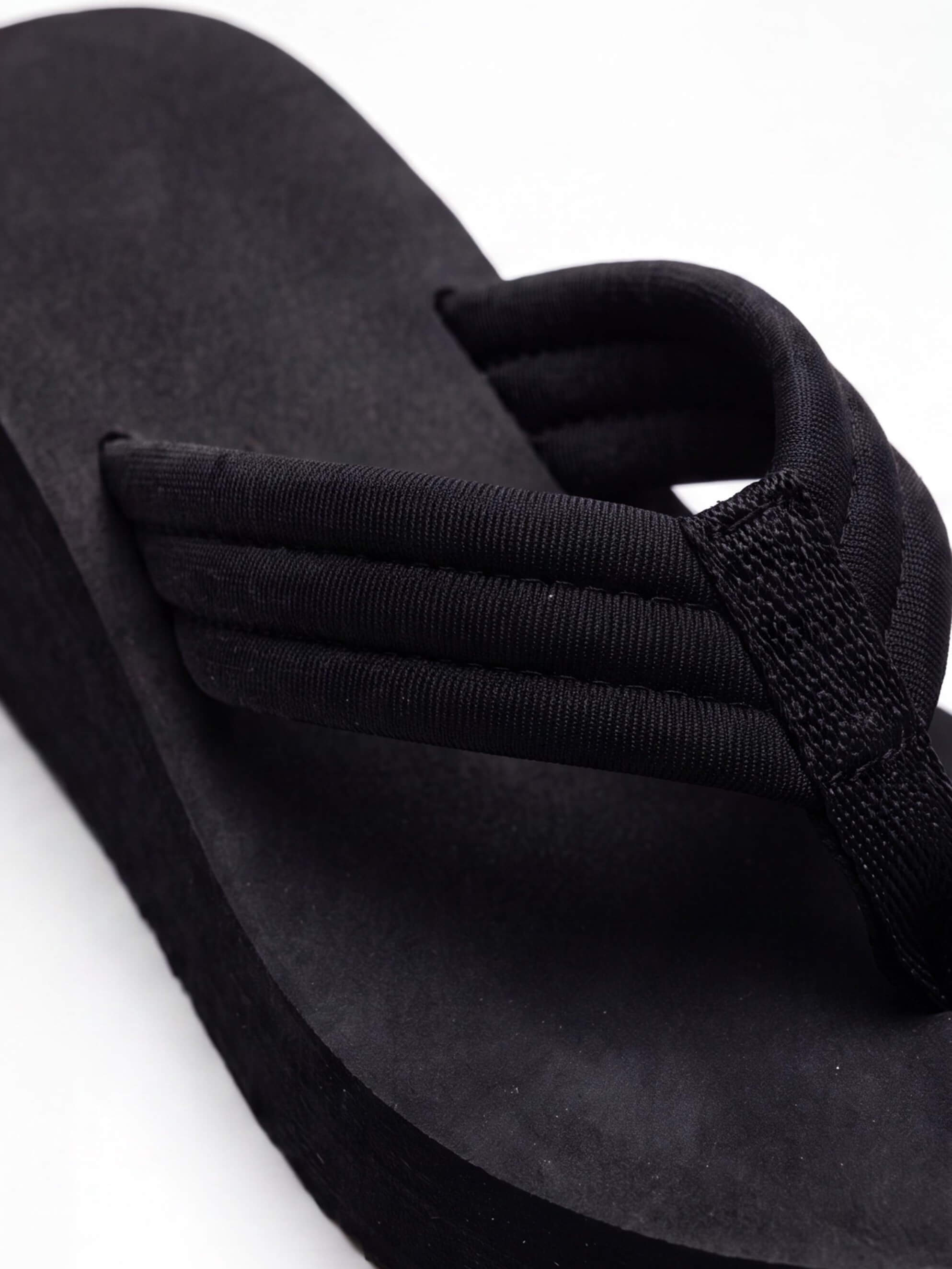 Women’s Padded Thong Platform Sandals