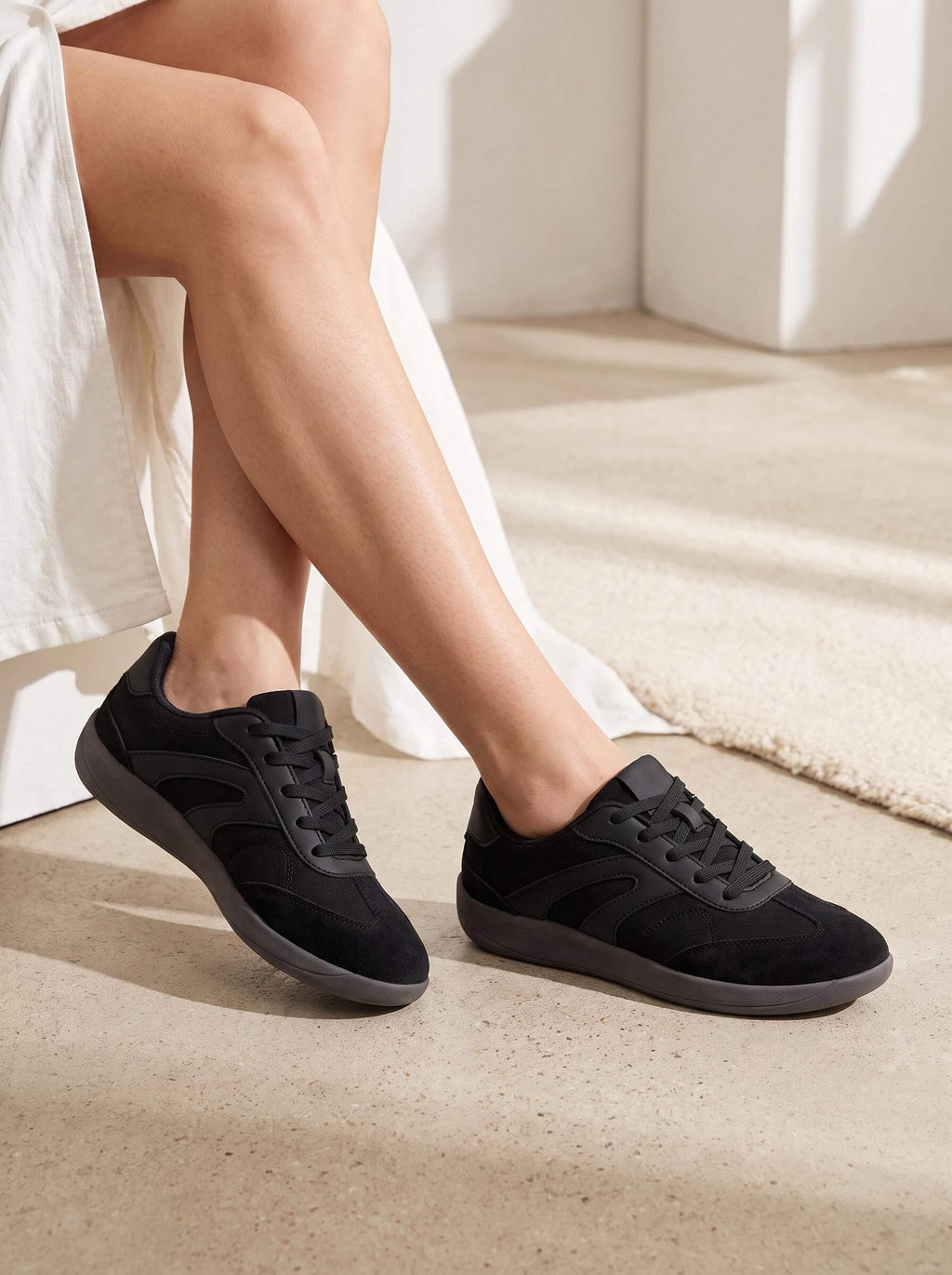 Women’s Retro Panelled Low-Top Sneakers