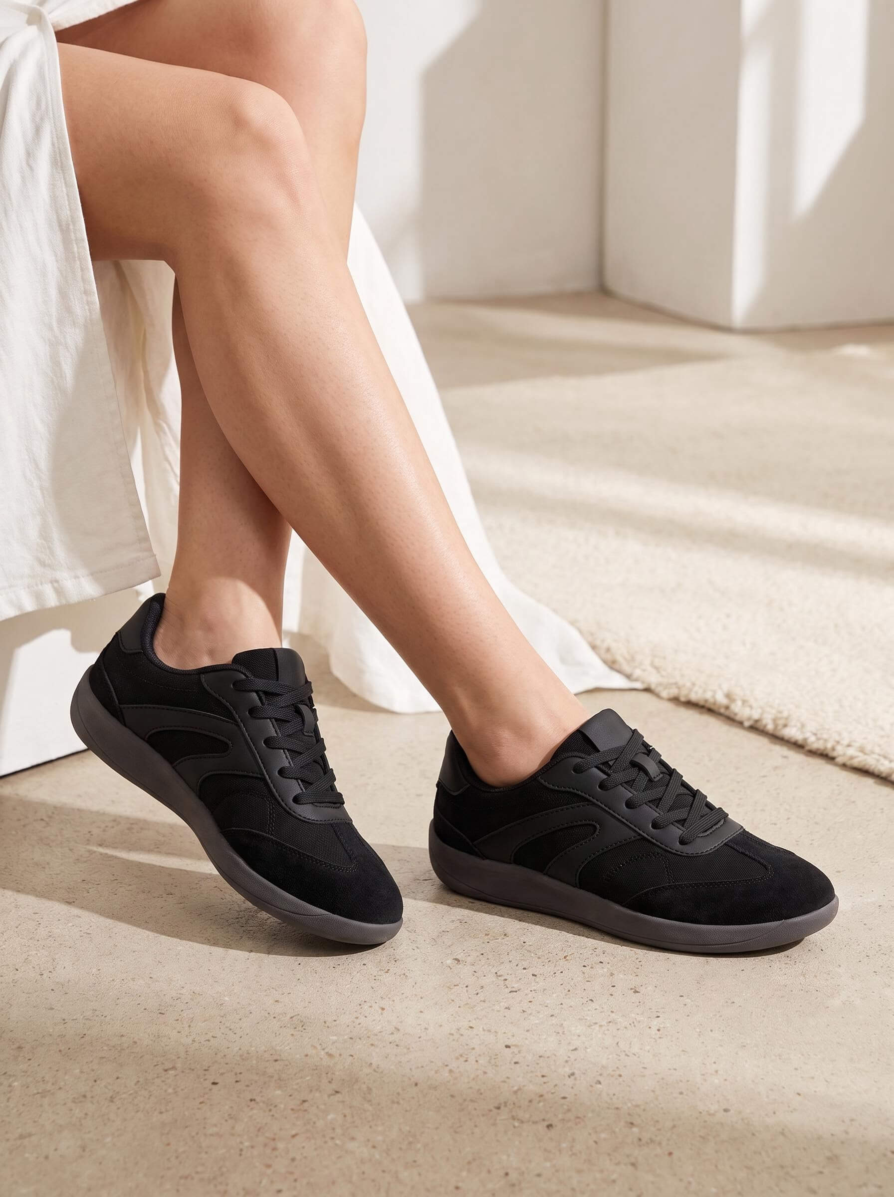 Women’s Retro Panelled Low-Top Sneakers
