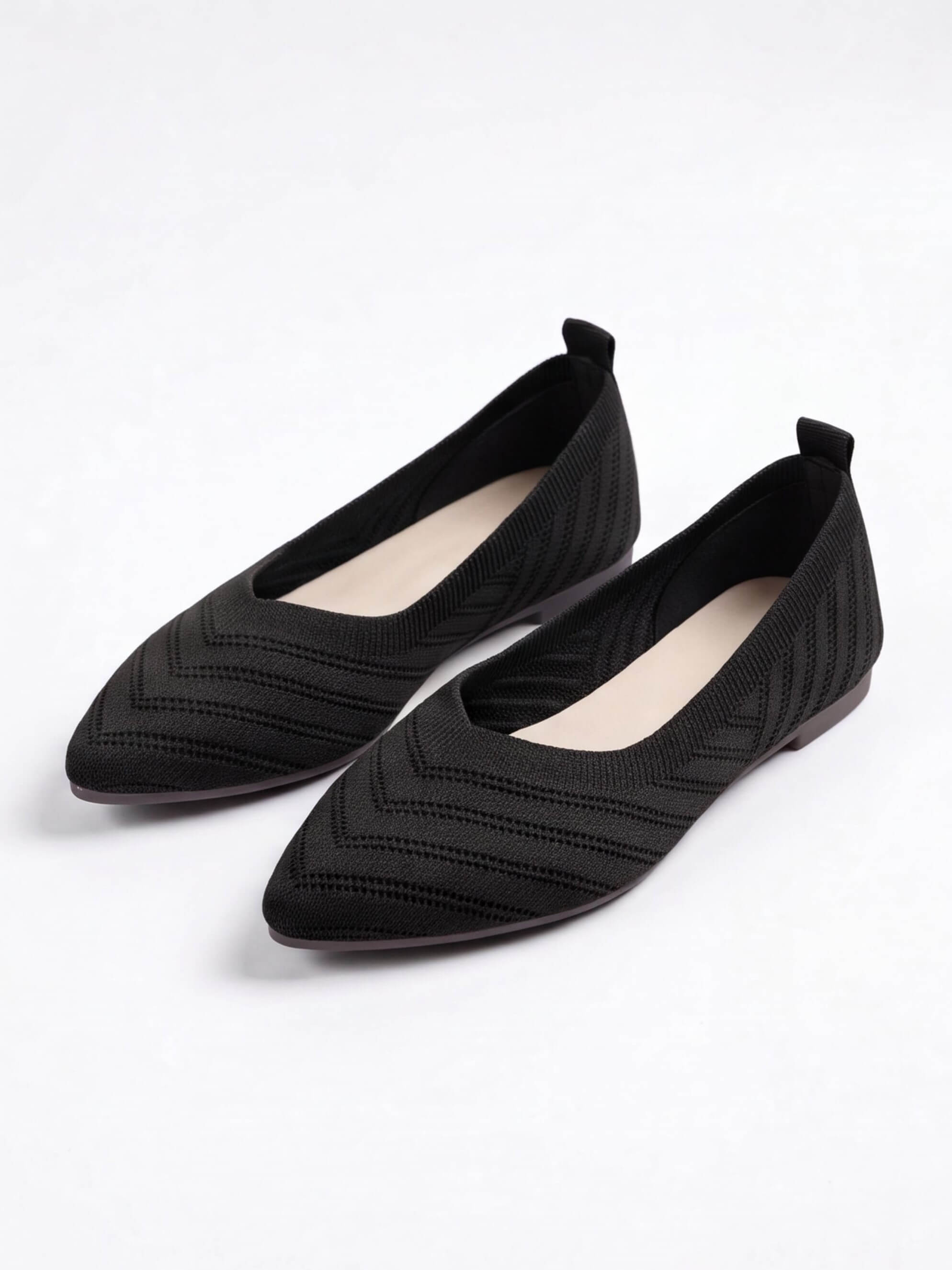 Women’s Textured Pointed-Toe Ballet Flats