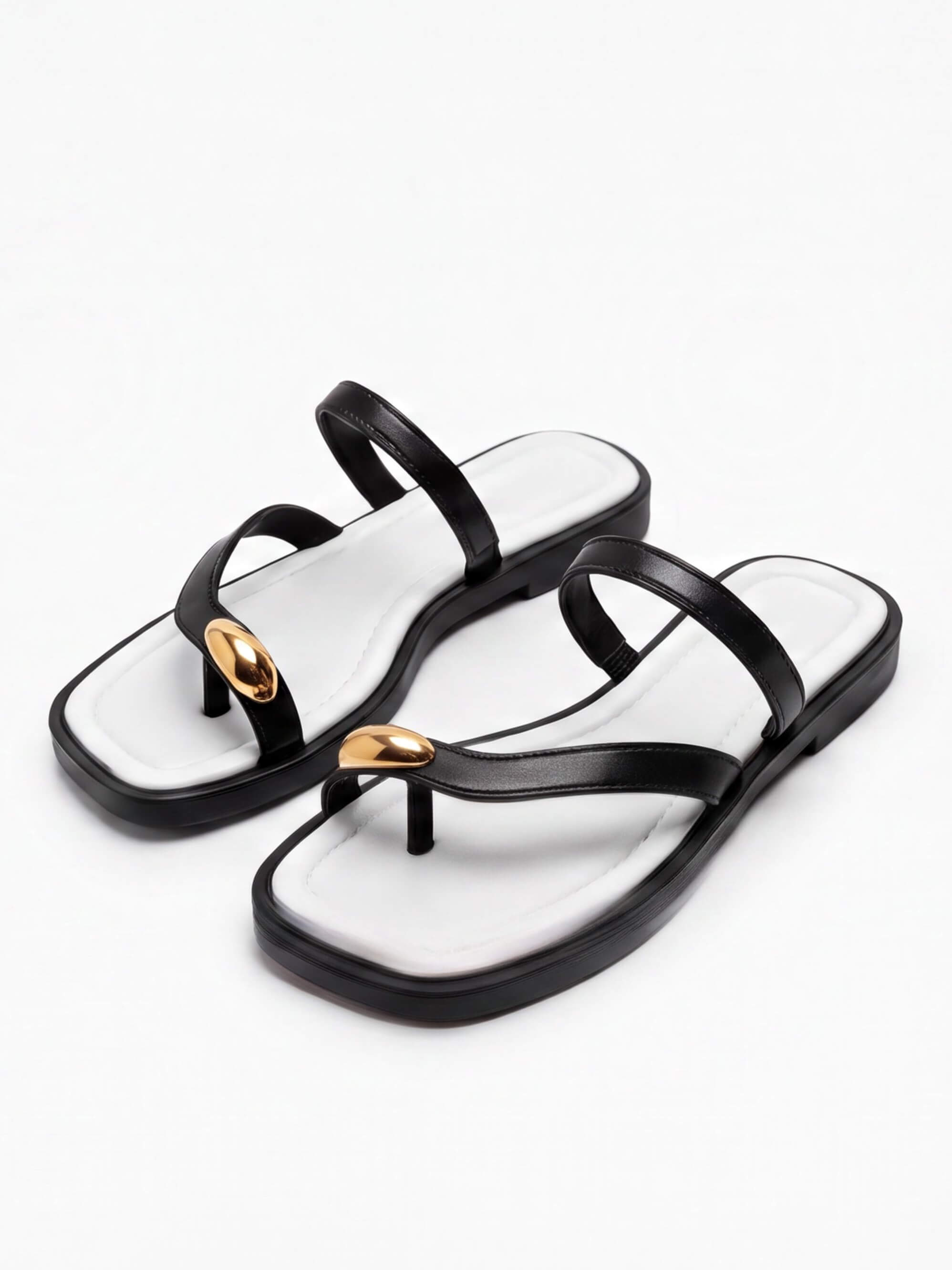 Women’s Chain-Detail Strappy Flat Sandals