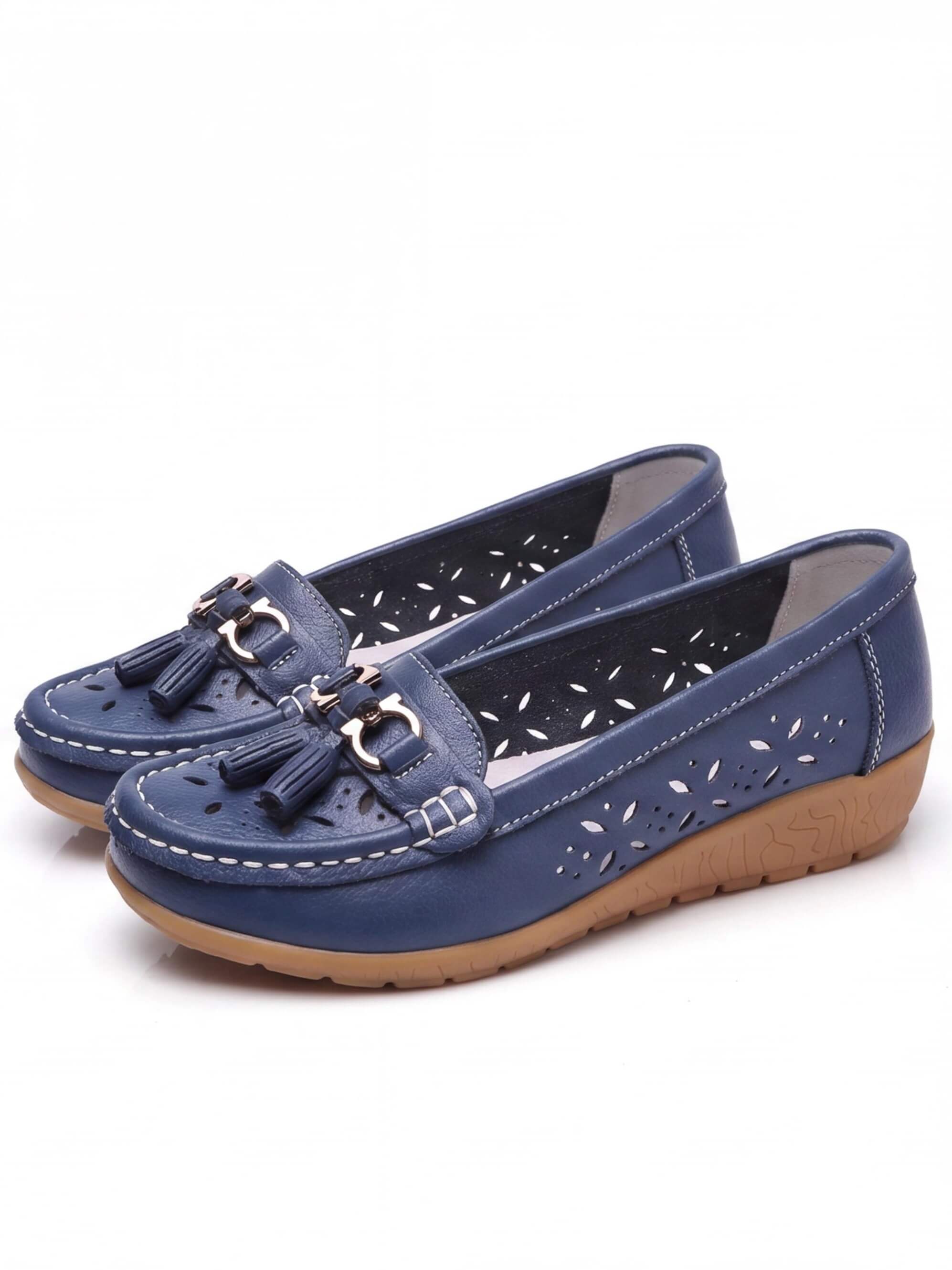 Women’s Perforated Tassel Comfort Loafers