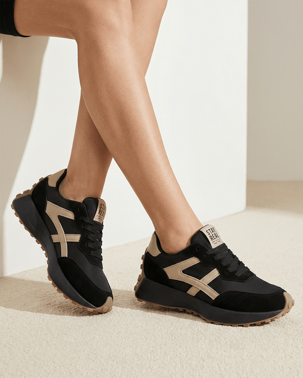 Women’s Lace-Up Low-Top Casual Sneakers